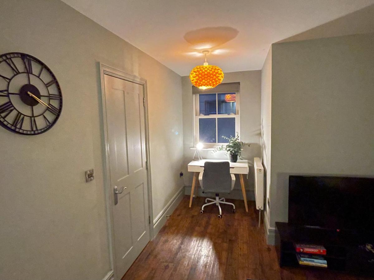 Stunning Brighton Seaside 2-Bedroom Townhouse With Patio, Sleeps 6 Экстерьер фото